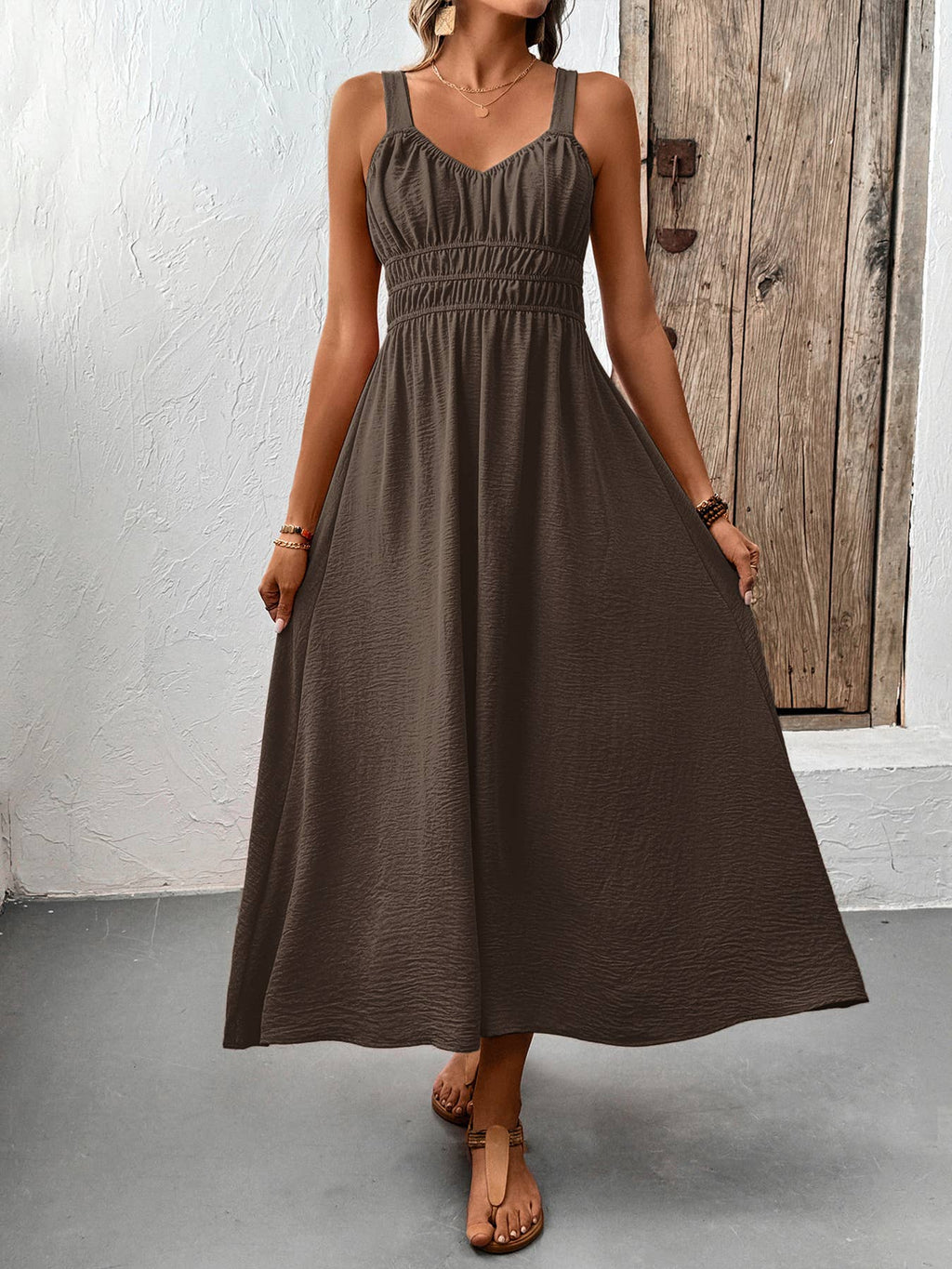Sleeveless Ruched Bust Maxi Dress with Smocked Waist: Blue