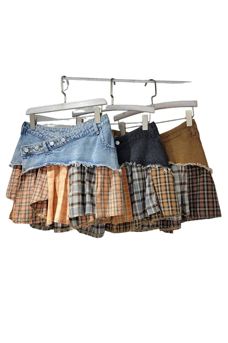 Distressed Denim Patchwork Mini Skirt: BLUE